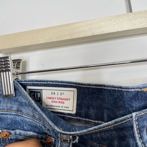 GAP | Cheeky Straight High Rise Jeans | 2P - Picture 4 of 4